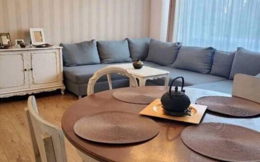 Apartament 3 camere, Central